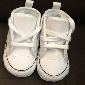 Baby converse sneakers (price firm)